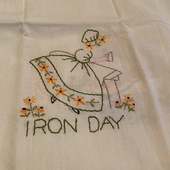 Vintage tea towels days of the week bake iron cleaning market gardening … - Picture 8 of 15